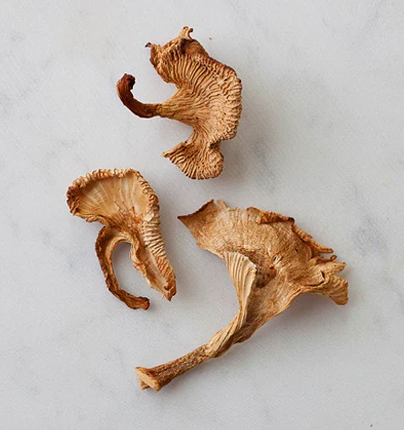 dried-chanterelle-mushrooms